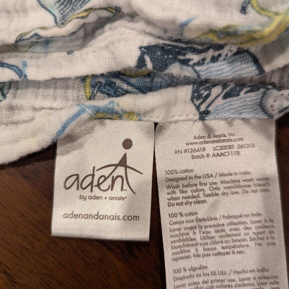 aden + anais Muslin Baby Swaddle Blanket (set of 2) - Picture 5 of 5